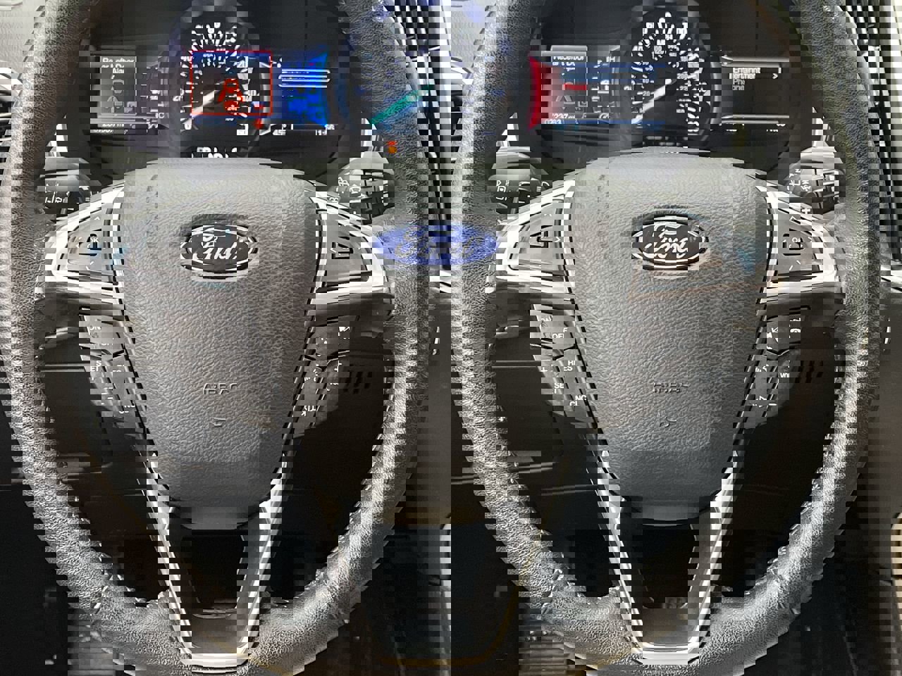 Used 2019 Ford Edge SEL w/ Equipment Group 201A image 15