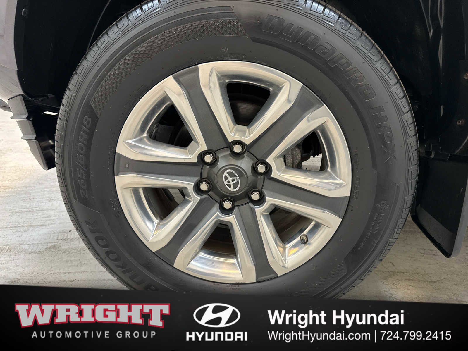 Used 2018 Toyota Tacoma Limited image 8