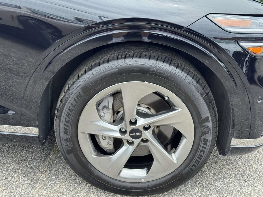 Certified 2026 Genesis GV70 2.5T Advanced AWD/4WD image 9