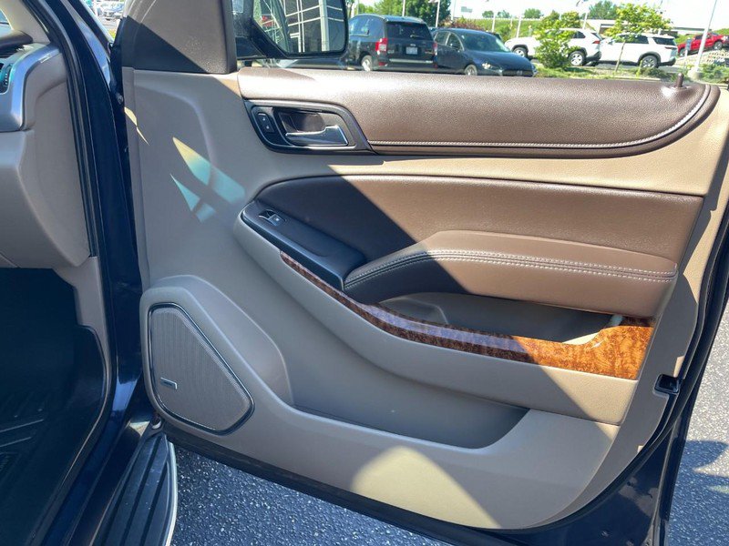Used 2020 Chevrolet Suburban Premier AWD/4WD image 12