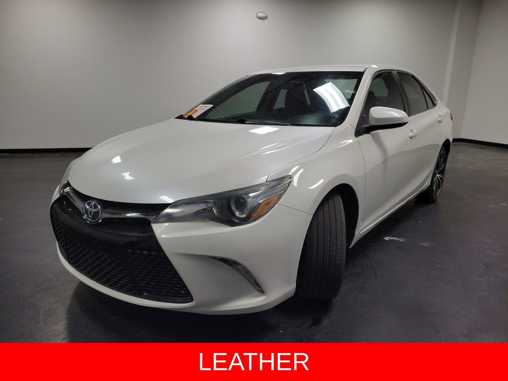 Used 2015 Toyota Camry XSE image 4