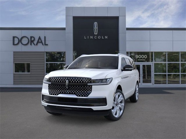 New 2025 Lincoln Navigator Reserve image 2