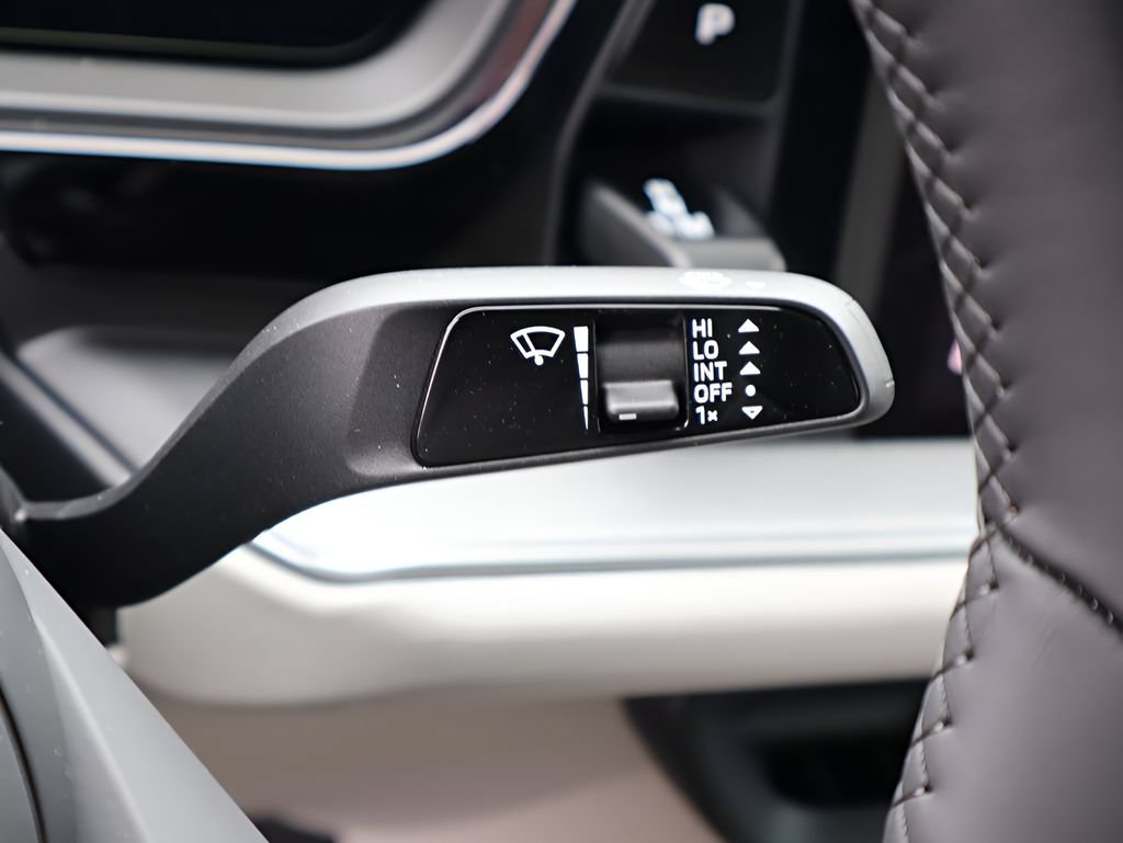 New 2026 Porsche Cayenne E-Hybrid Coupe AWD/4WD image 33