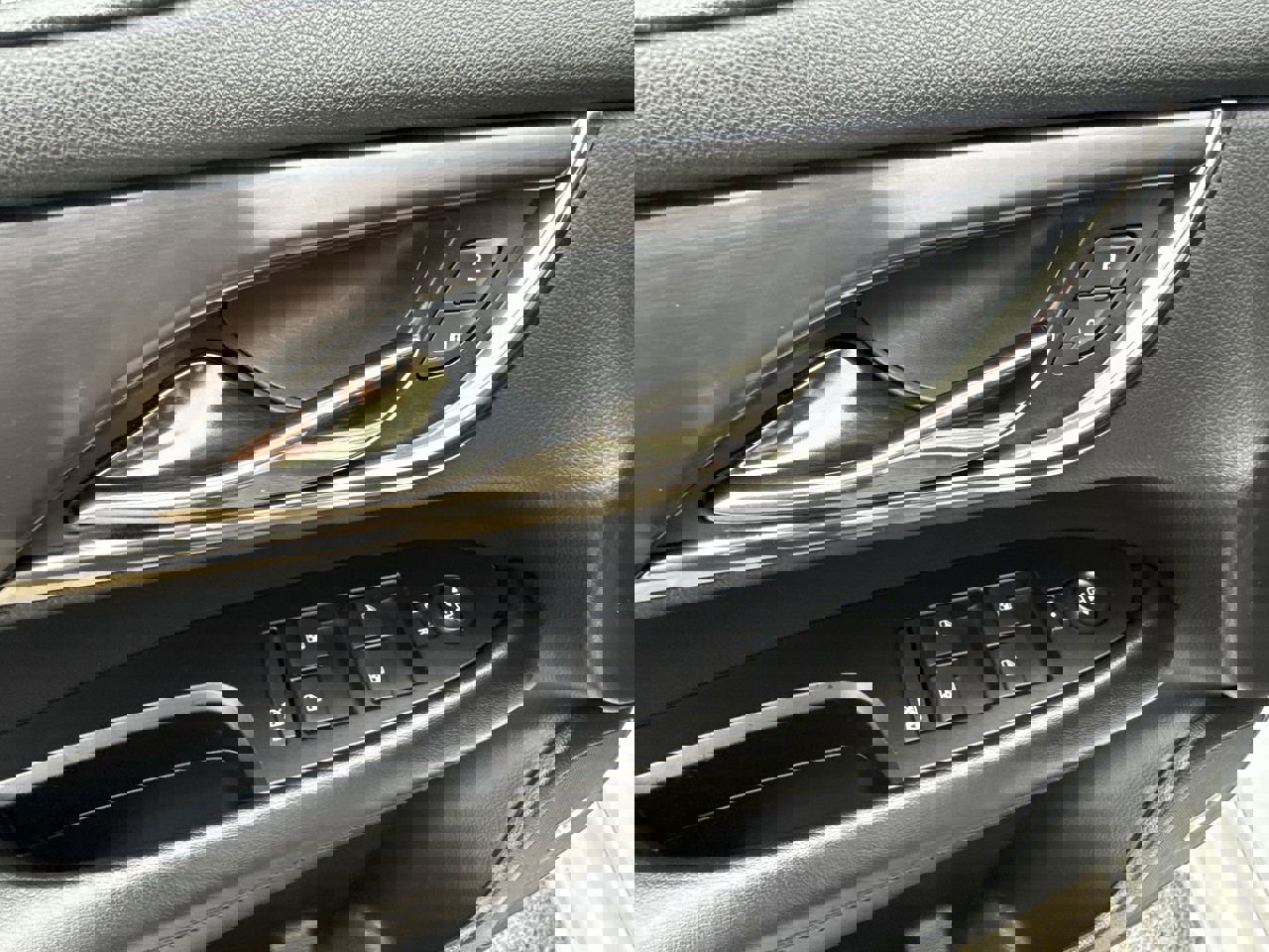 Used 2018 Cadillac ATS 2.0T Sedan w/ Sky and Shine Package image 22