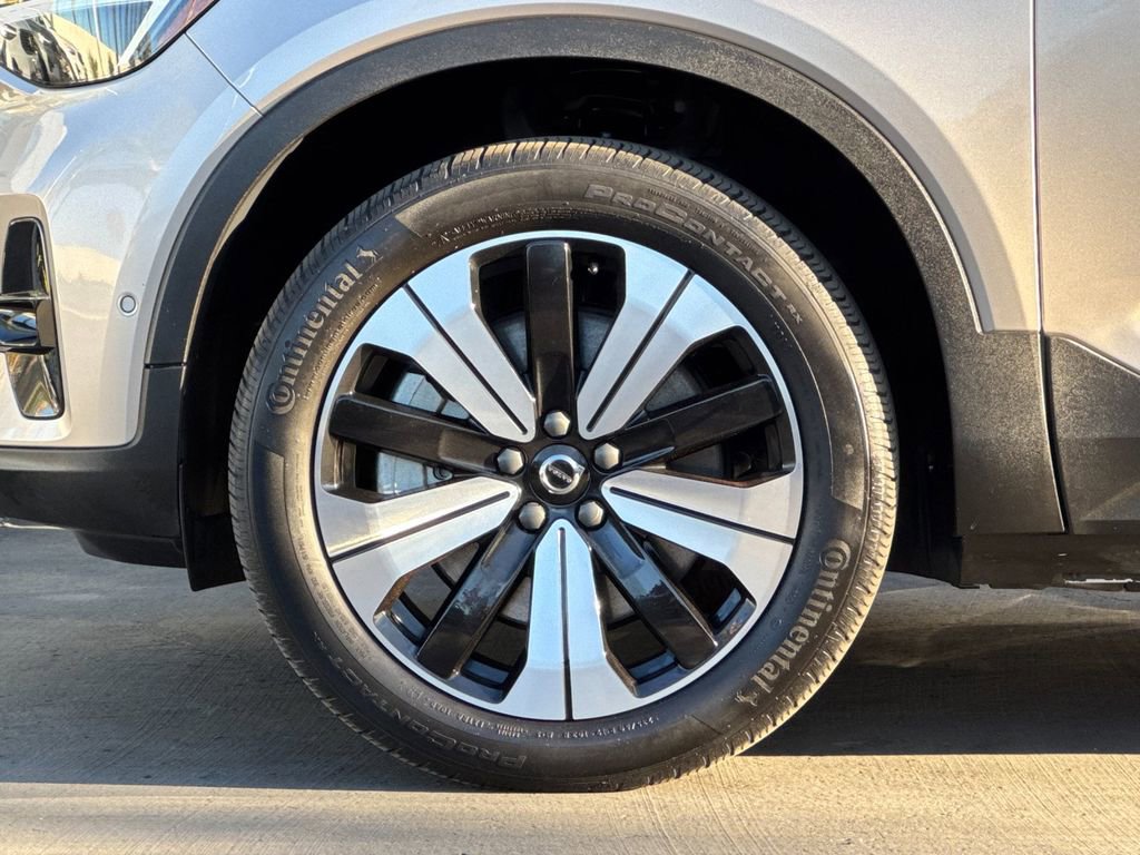 Certified 2023 Volvo XC40 Recharge Plus image 24