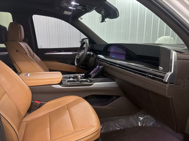 Used 2025 Cadillac Escalade Premium Luxury w/ Touring Package AWD/4WD image 30