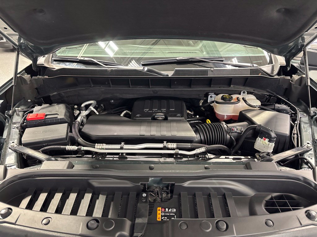 Used 2025 Chevrolet Silverado 1500 LT AWD/4WD image 41