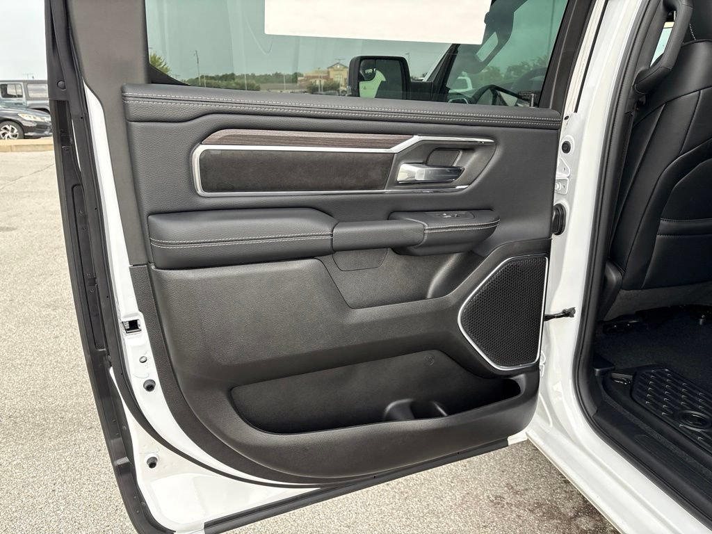 New 2027 RAM 1500 Laramie w/ Night Edition AWD/4WD image 18