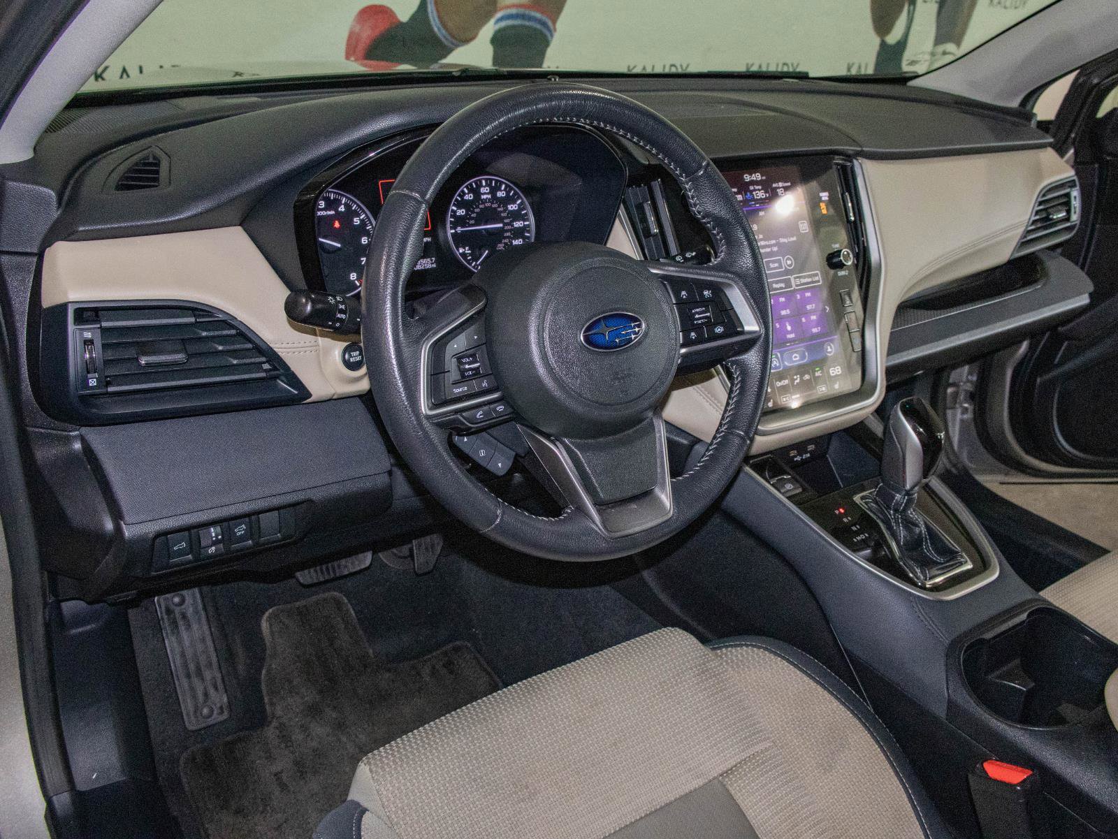 Used 2020 Subaru Outback Premium image 5