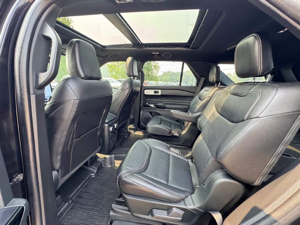 Used 2023 Ford Explorer ST w/ Equipment Group 401A AWD/4WD image 35