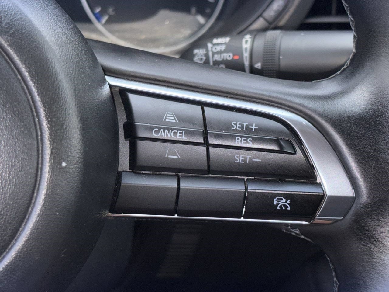 Used 2025 MAZDA MAZDA3 s FWD image 15