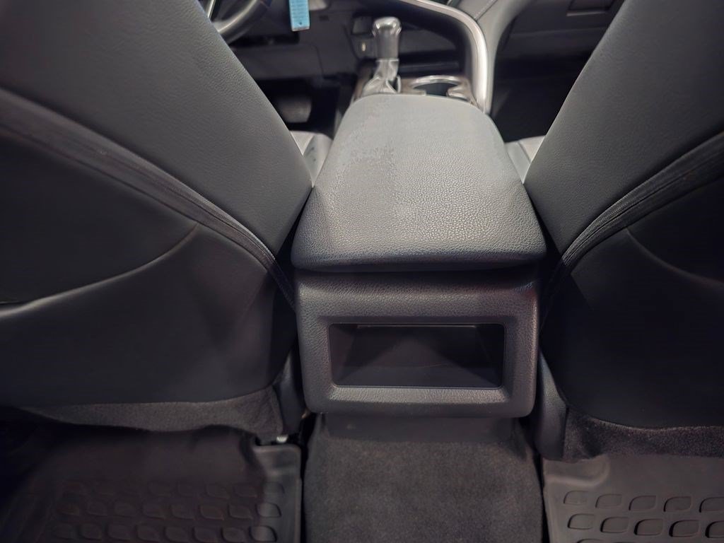 Used 2023 Toyota Camry SE FWD image 34