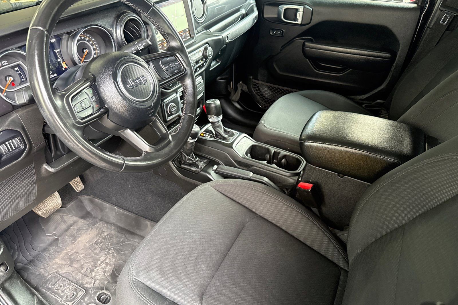 Used 2022 Jeep Gladiator Sport AWD/4WD image 9