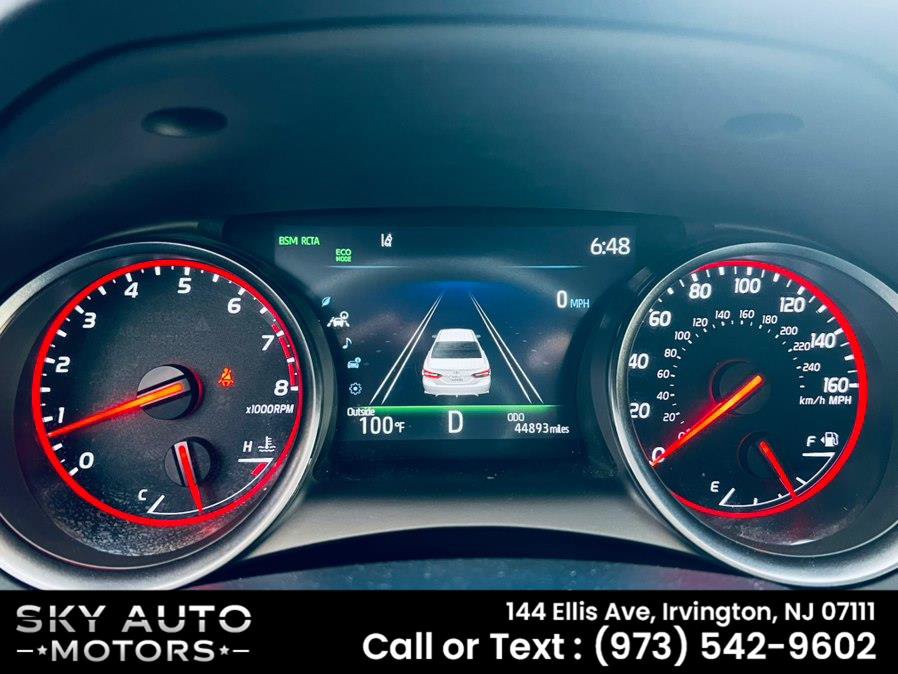 Used 2024 Toyota Camry XSE FWD image 17