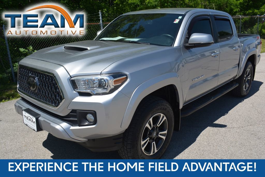 Used 2018 Toyota Tacoma TRD Sport AWD/4WD image 1