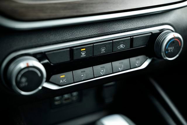 Used 2025 Nissan Altima 2.5 SV image 37