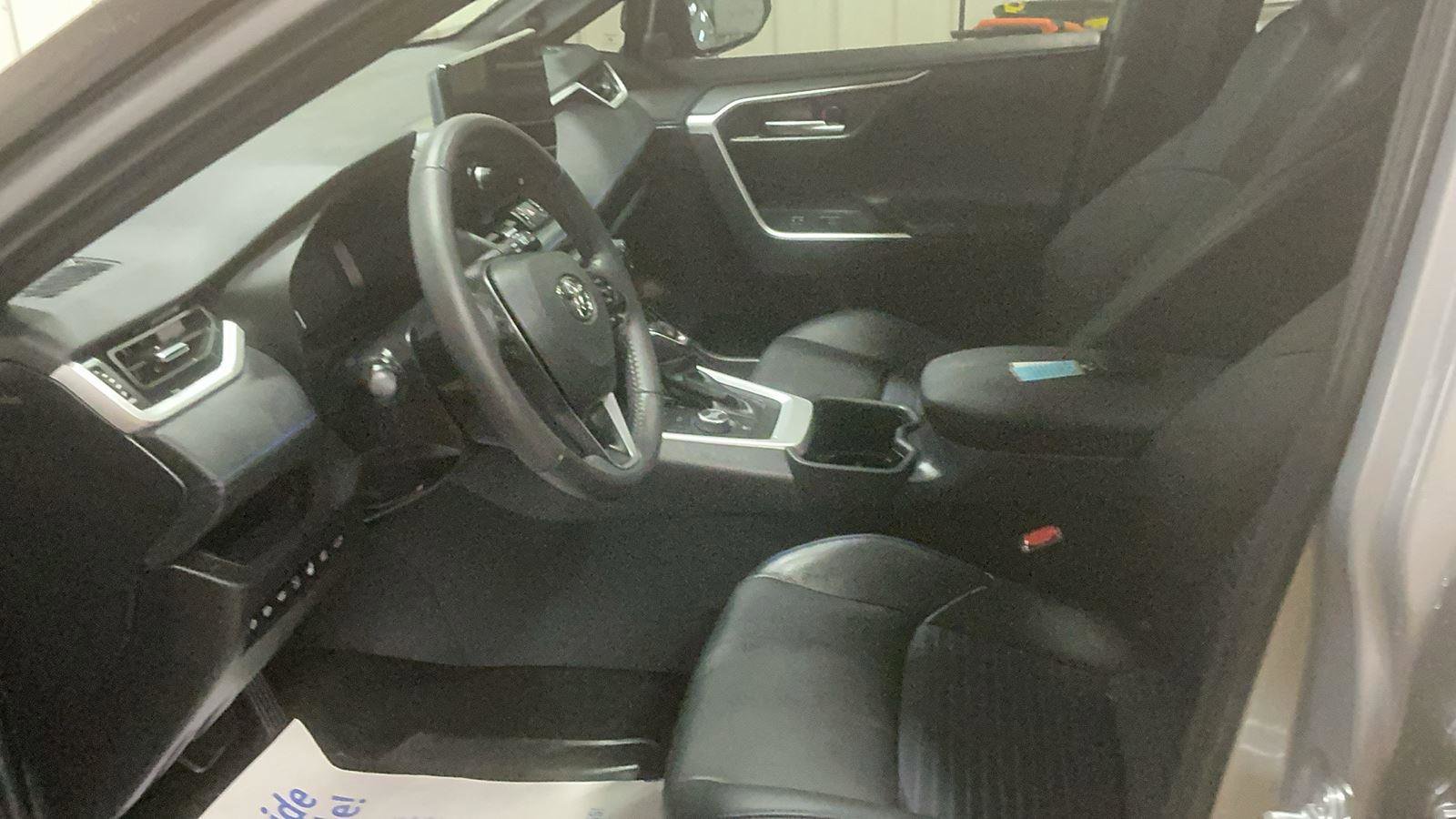 Used 2025 Toyota RAV4 XSE w/ Advanced Technology Package image 11