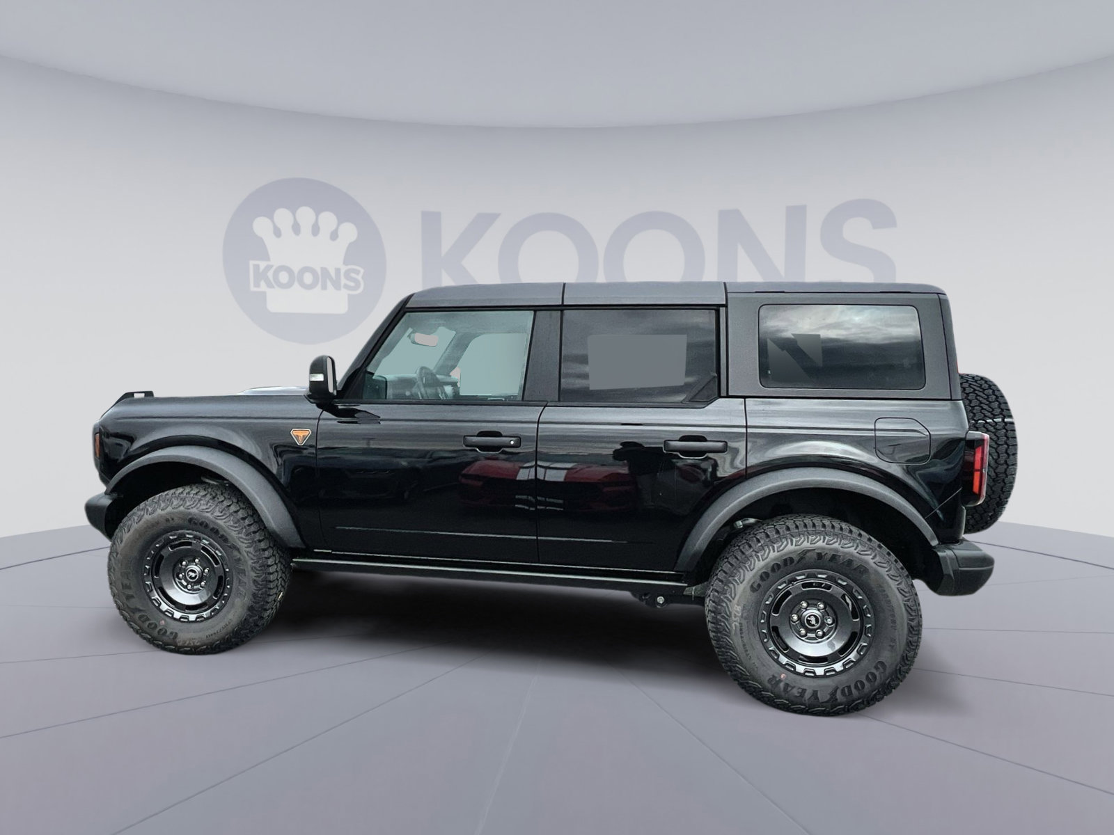 New 2025 Ford Bronco Badlands image 2