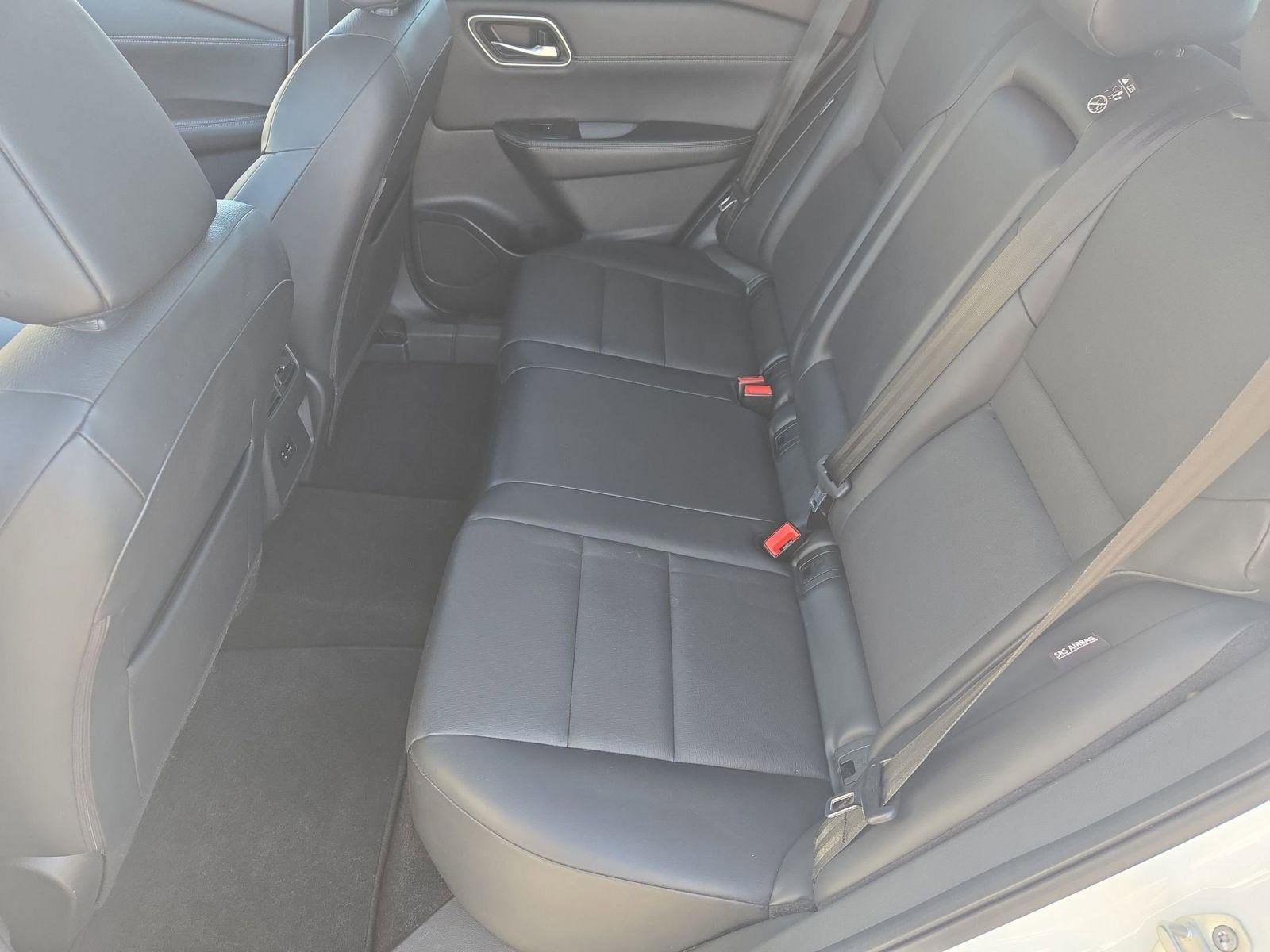 Used 2021 Nissan Rogue SV w/ Premium Package image 15