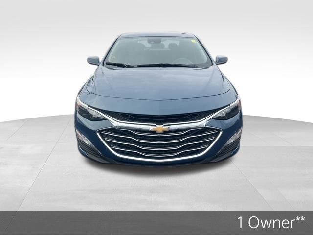 Used 2024 Chevrolet Malibu LT image 2