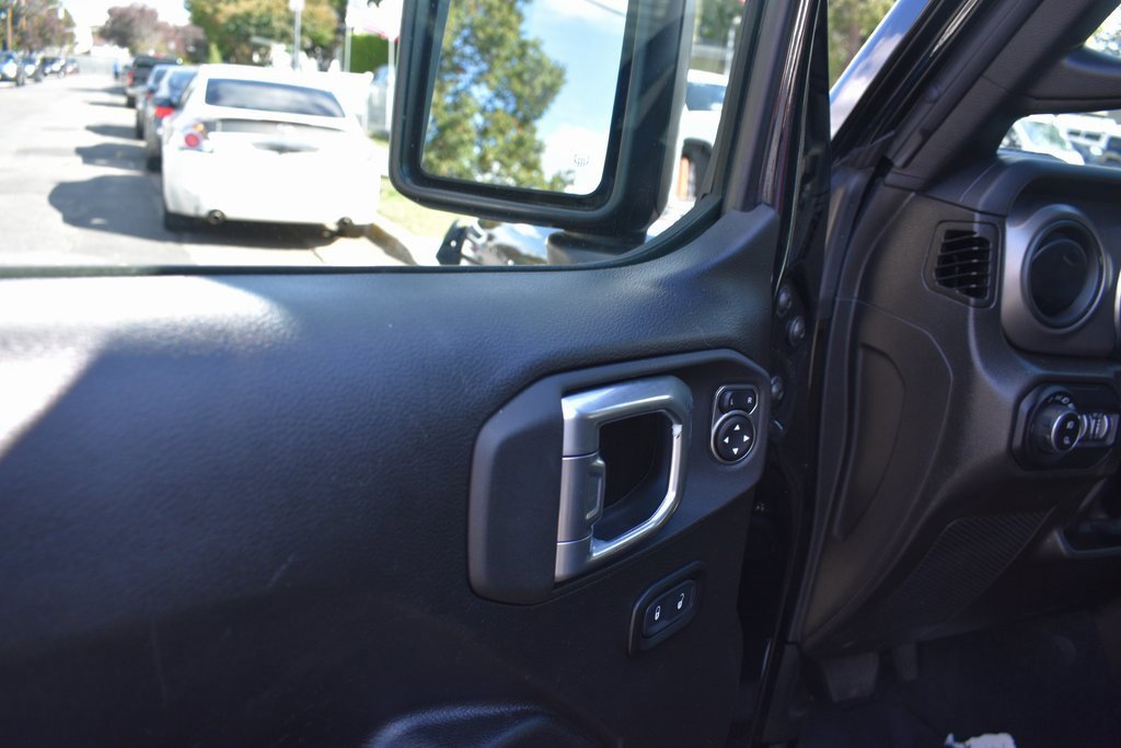 Used 2022 Jeep Gladiator Sport image 14