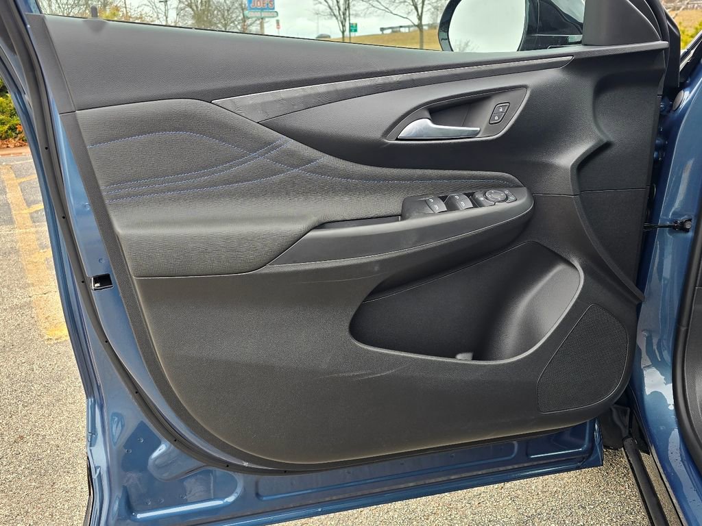 New 2026 Buick Envista Sport Touring image 13