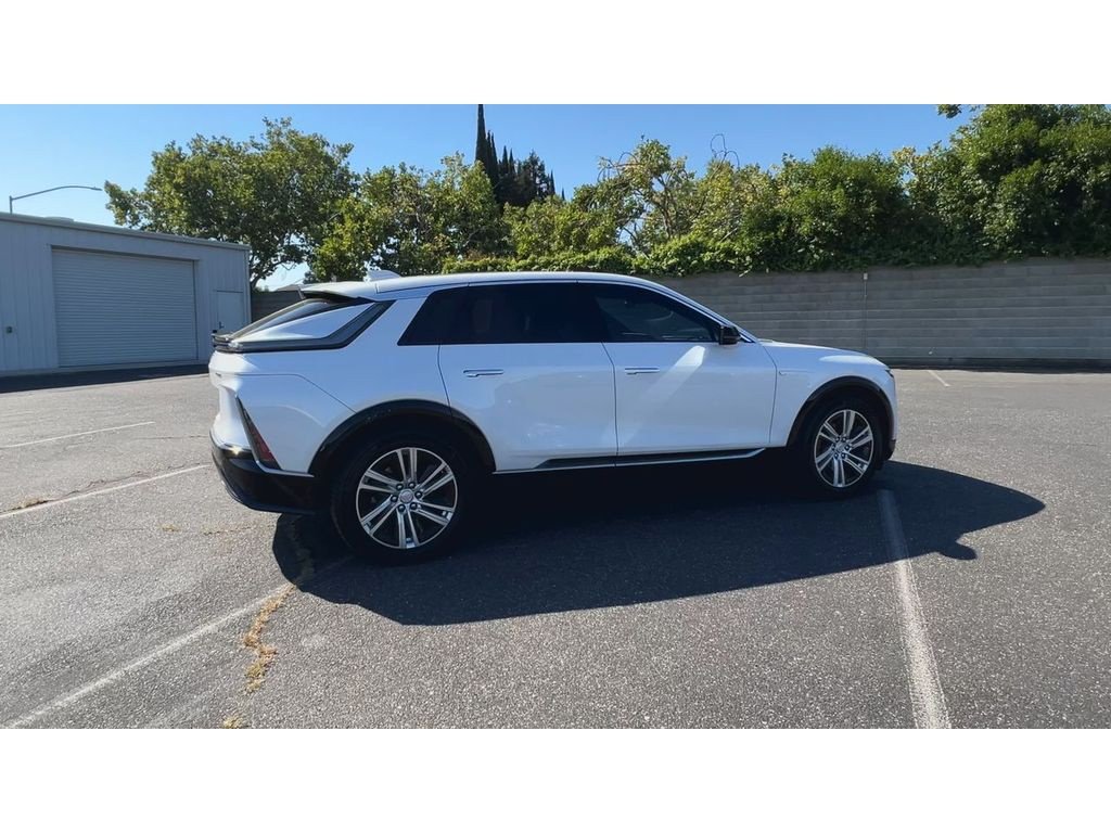 Certified 2024 Cadillac Lyriq Tech RWD image 12