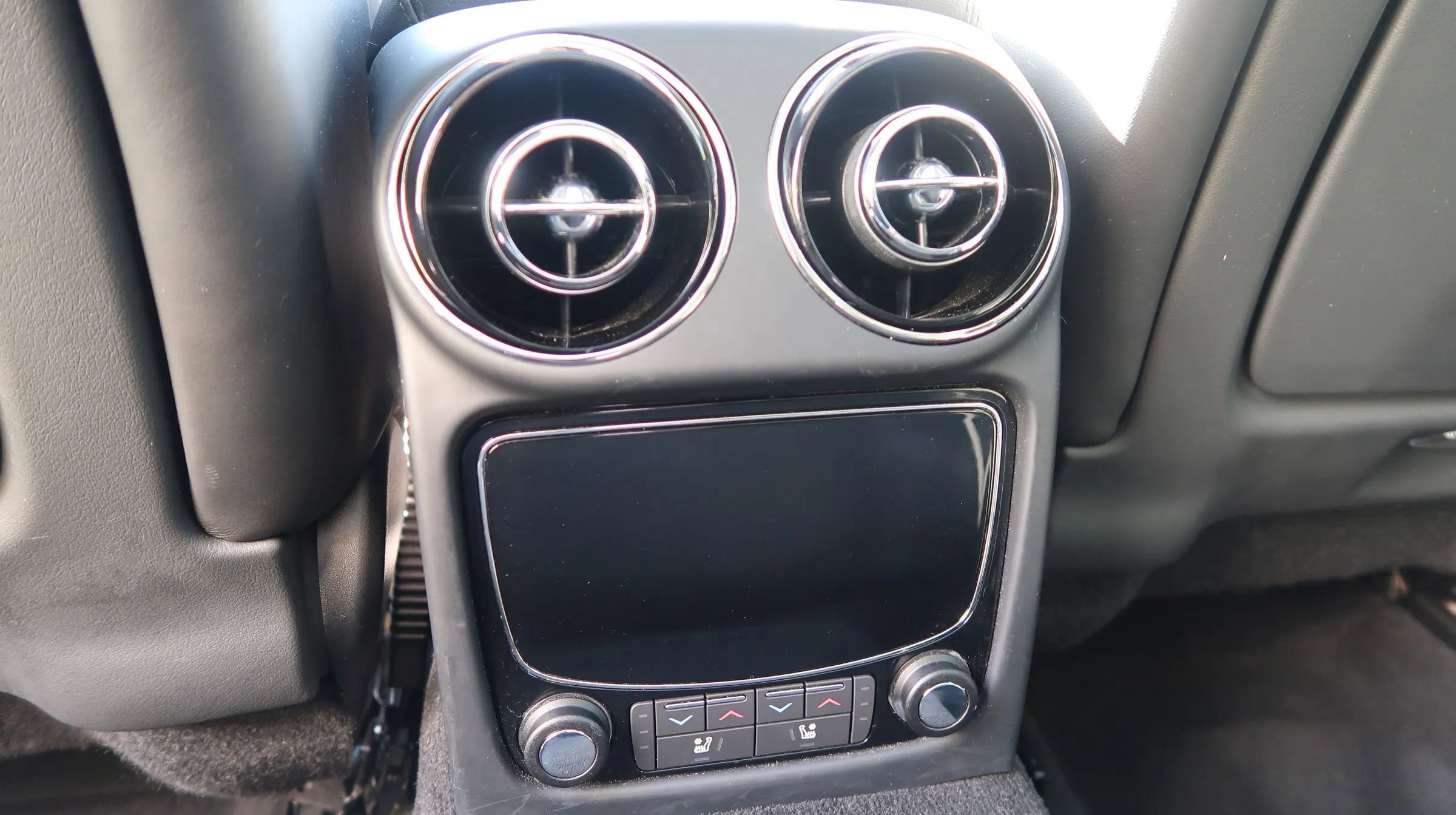 Used 2019 Jaguar XJ R-Sport image 42