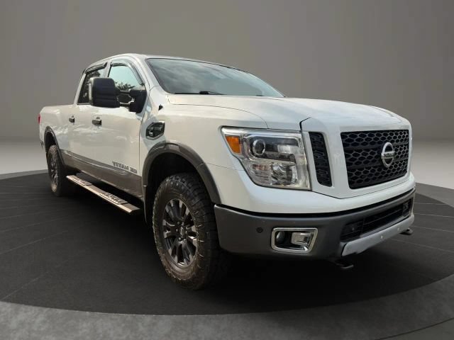 Used 2017 Nissan Titan PRO-4X w/ Pro-4x Convenience Package AWD/4WD image 3