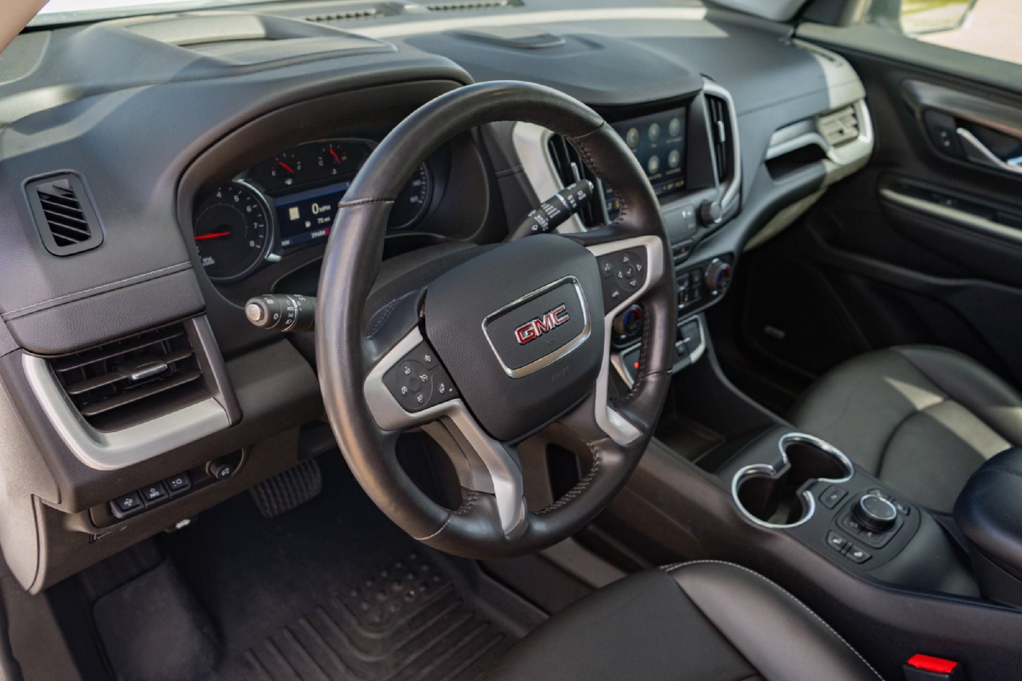 Used 2022 GMC Terrain SLT w/ Infotainment Package II AWD/4WD image 8