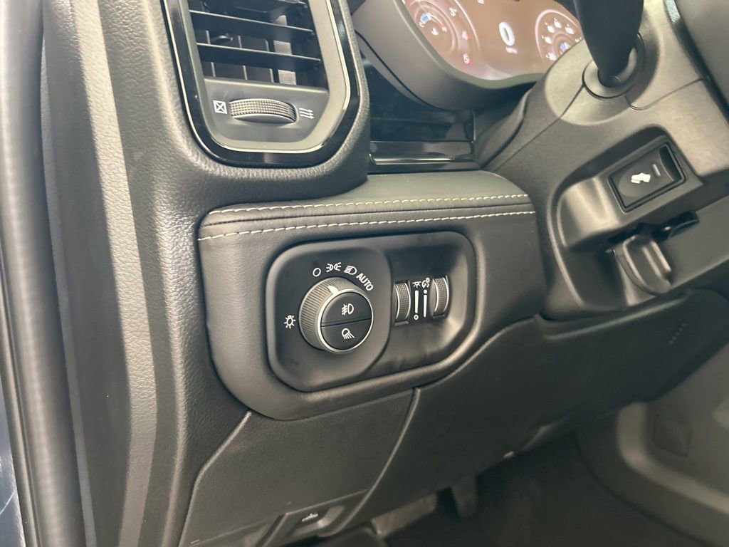 New 2025 RAM 2500 Limited AWD/4WD image 46