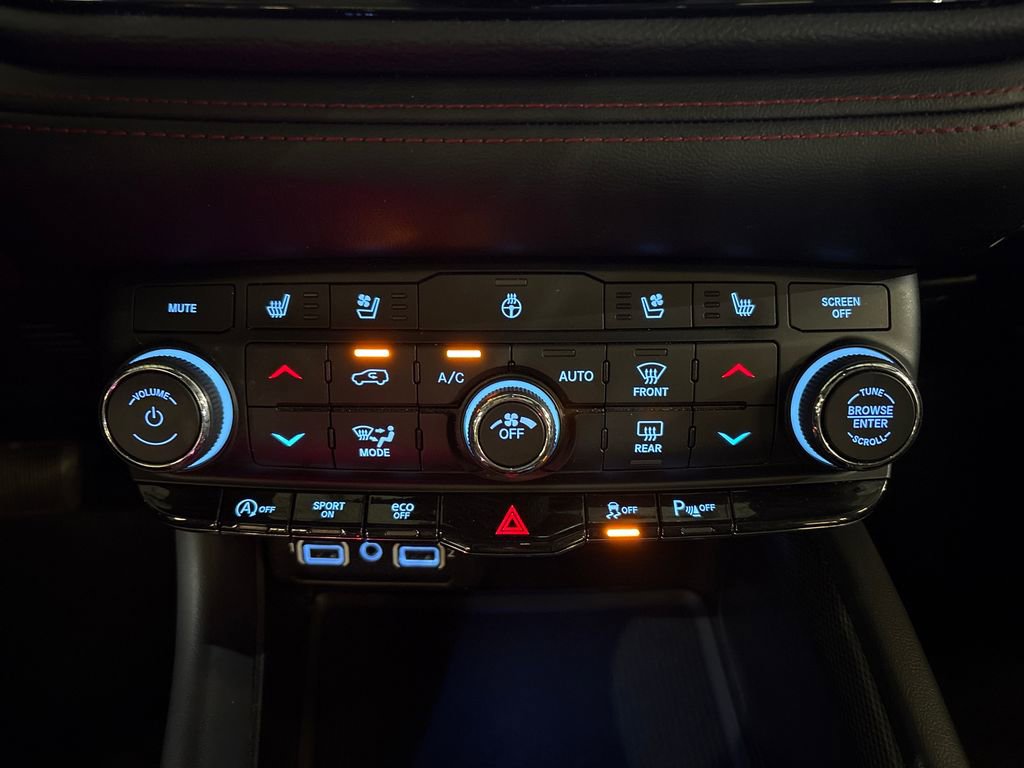 Used 2024 Dodge Durango GT image 18