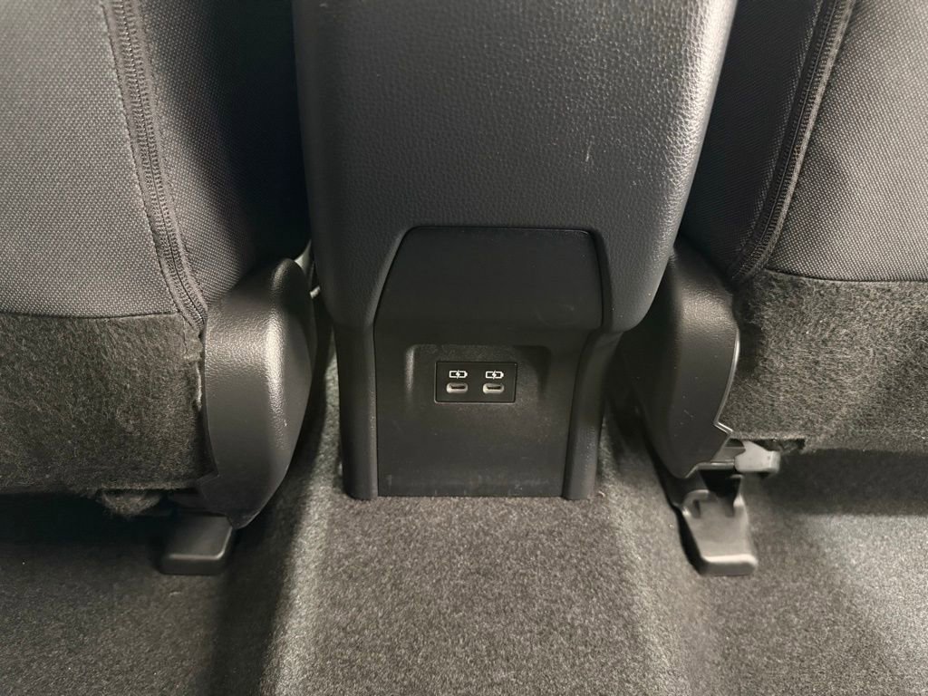 Used 2023 Toyota Prius LE FWD image 27