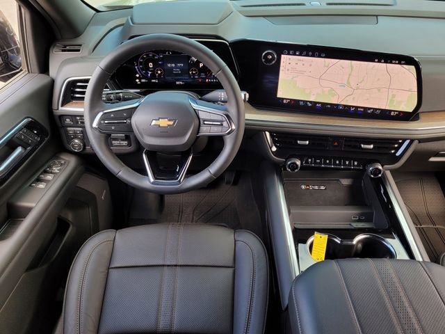 Used 2025 Chevrolet Suburban High Country image 10