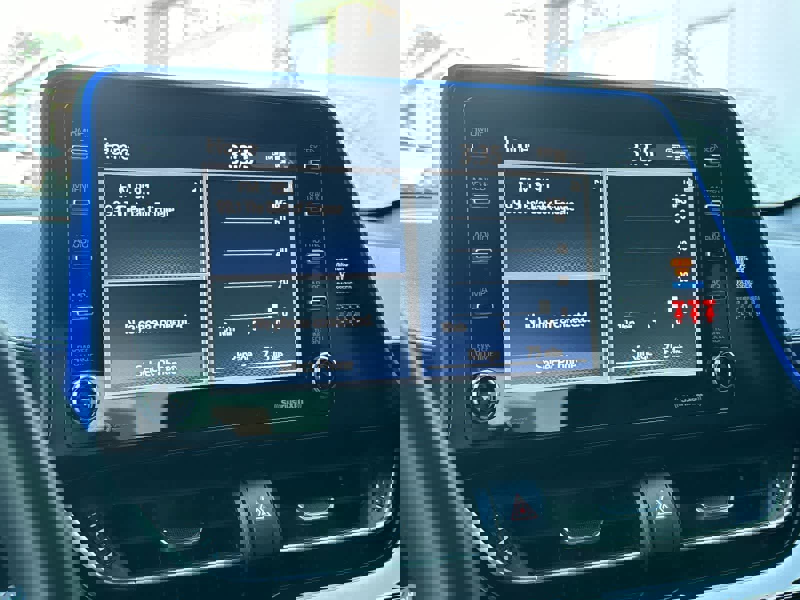 Used 2021 Toyota C-HR XLE image 13