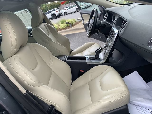 Used 2018 Volvo S60 T5 Dynamic w/ Vision Package FWD image 14