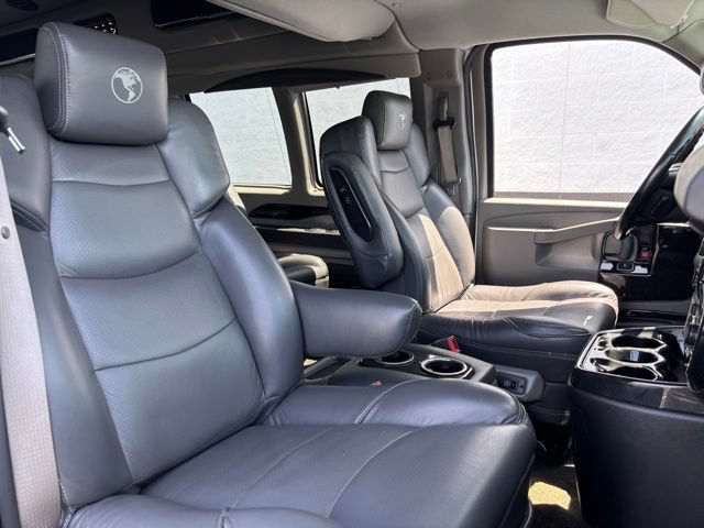Used 2020 GMC Savana 2500 Extended w/ Enhanced Convenience Package RWD image 21