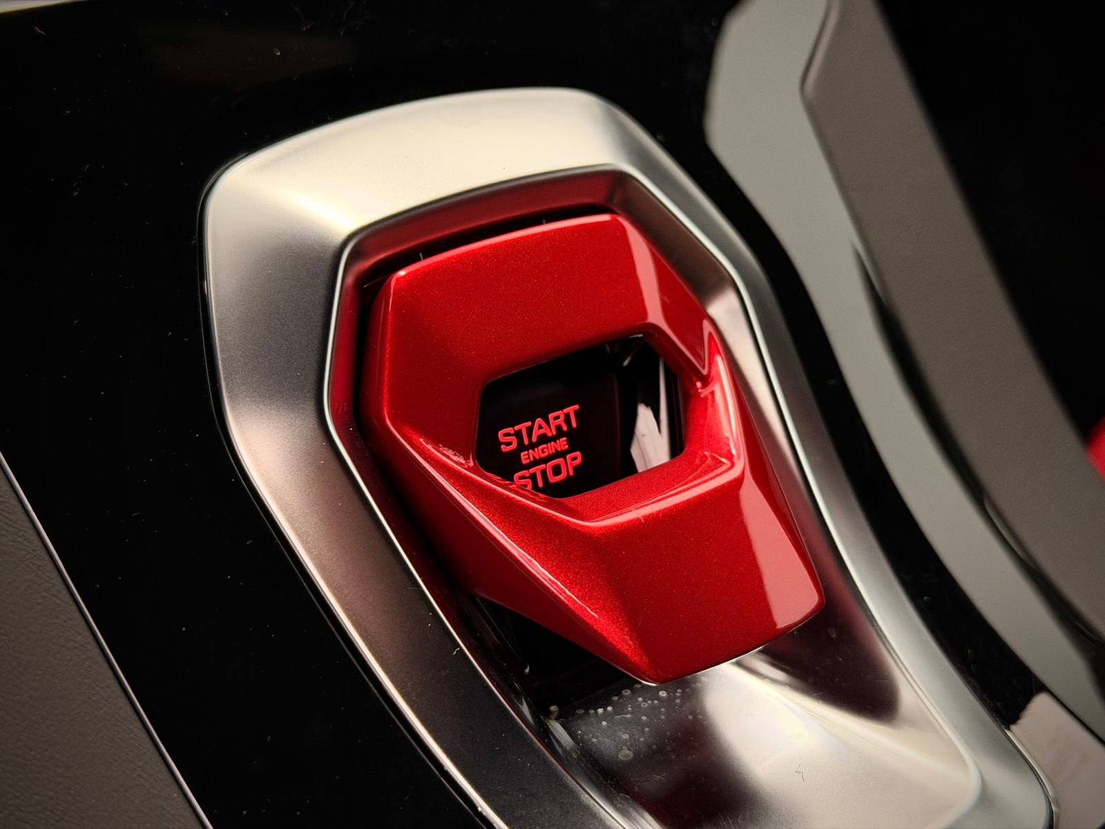 Used 2024 Lamborghini Huracan EVO image 39