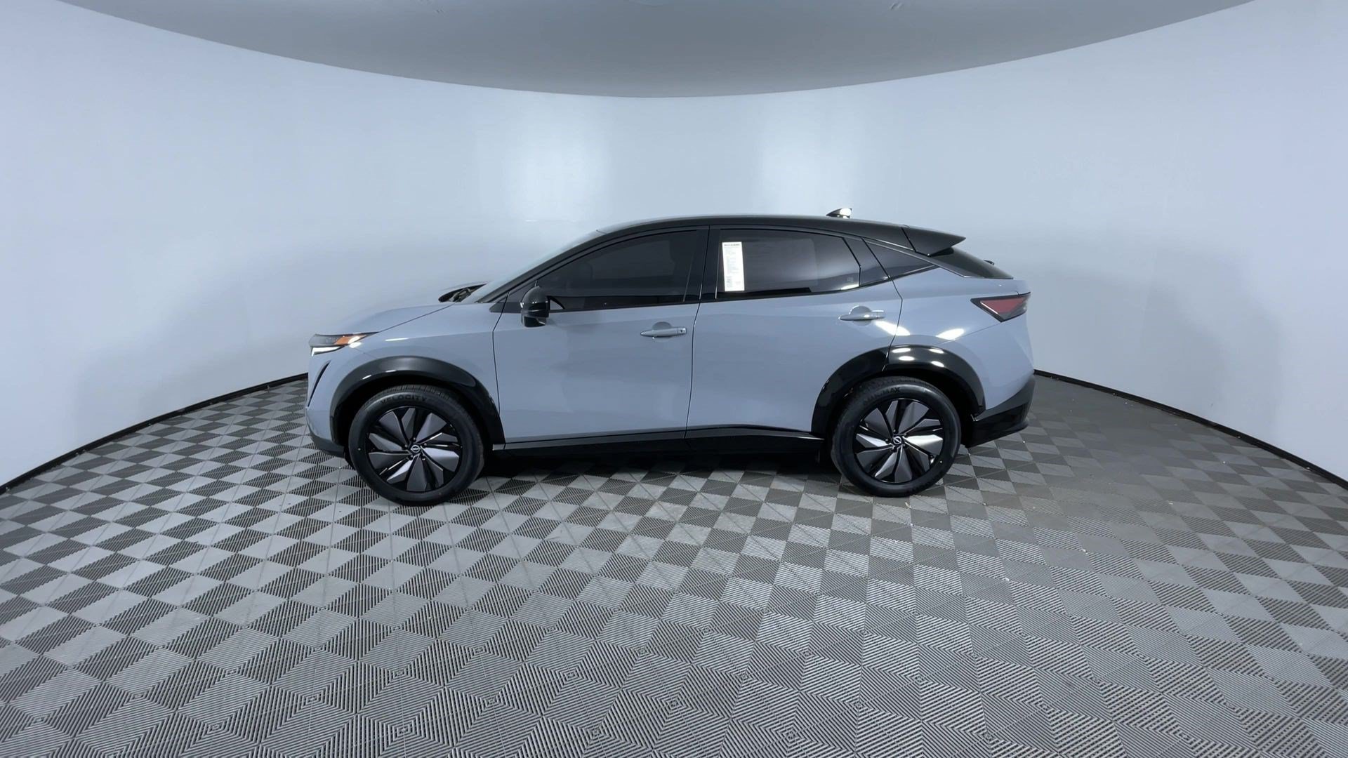 Certified 2024 Nissan Ariya AWD image 5