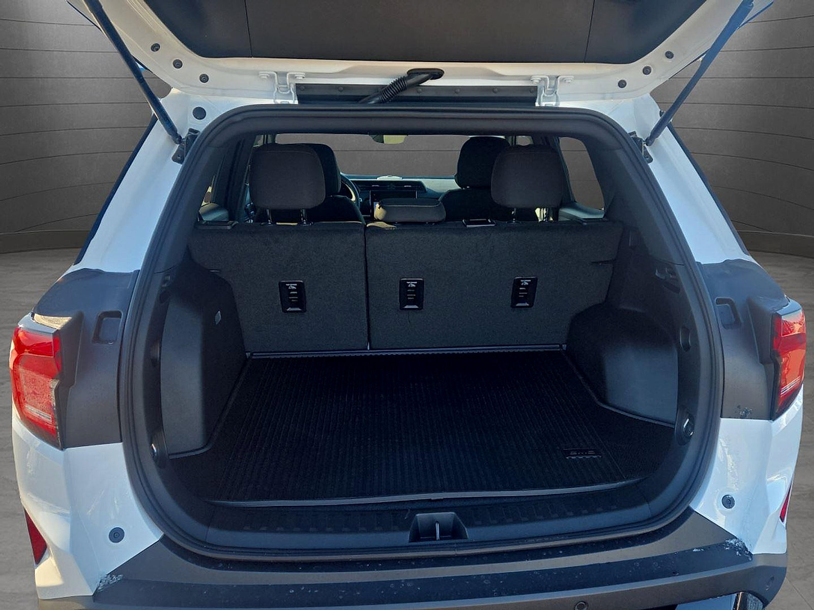 New 2026 GMC Terrain Elevation w/ Black Edition AWD/4WD image 32