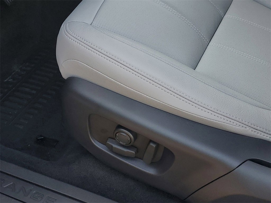 New 2026 Land Rover Range Rover Evoque S image 10