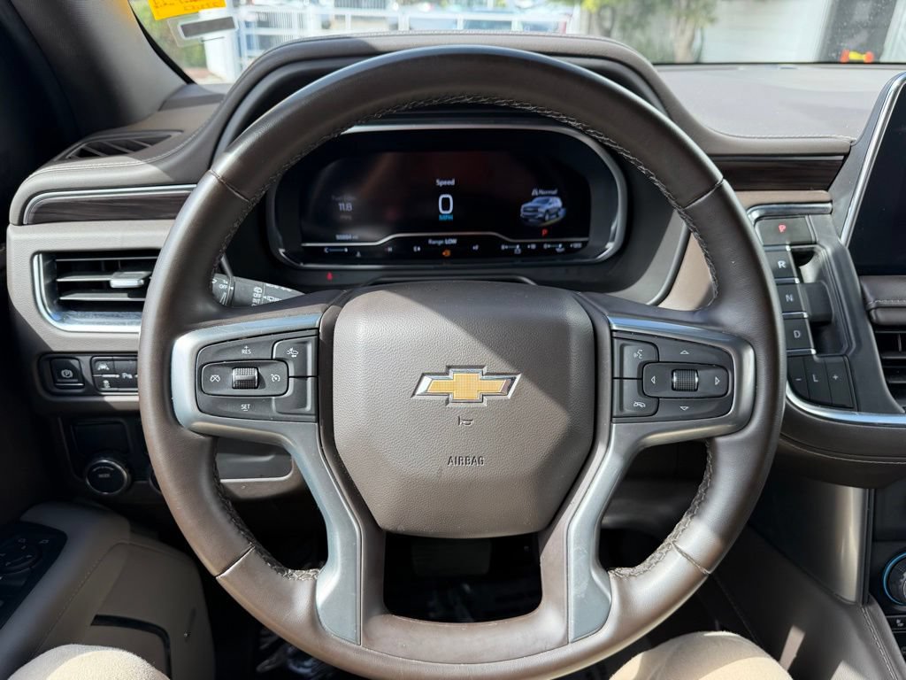 Used 2024 Chevrolet Suburban LT RWD image 23