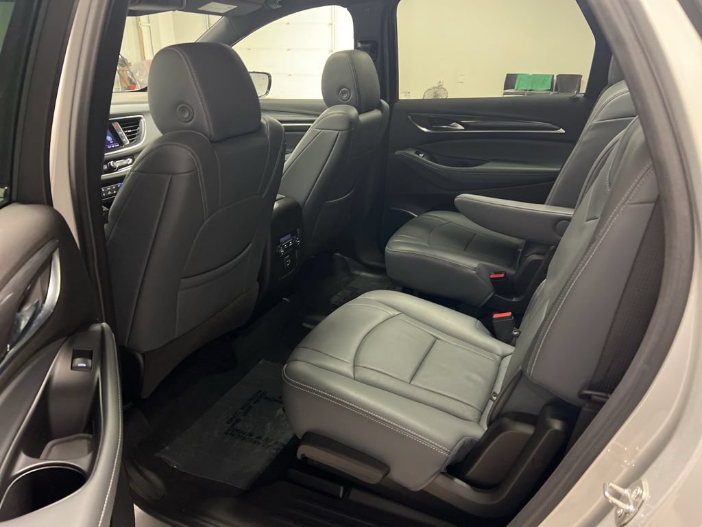 Certified 2022 Buick Enclave Essence w/ Experience Buick Package AWD/4WD image 11