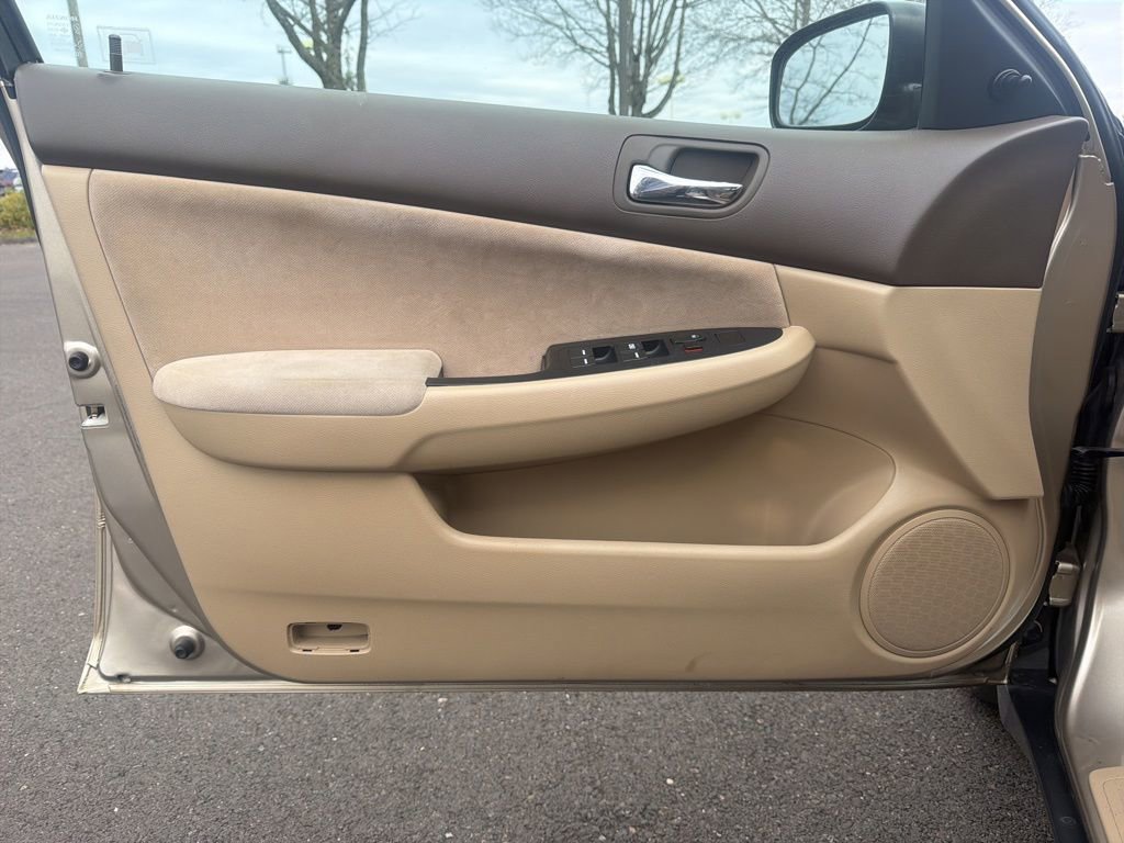 Used 2007 Honda Accord VP image 11