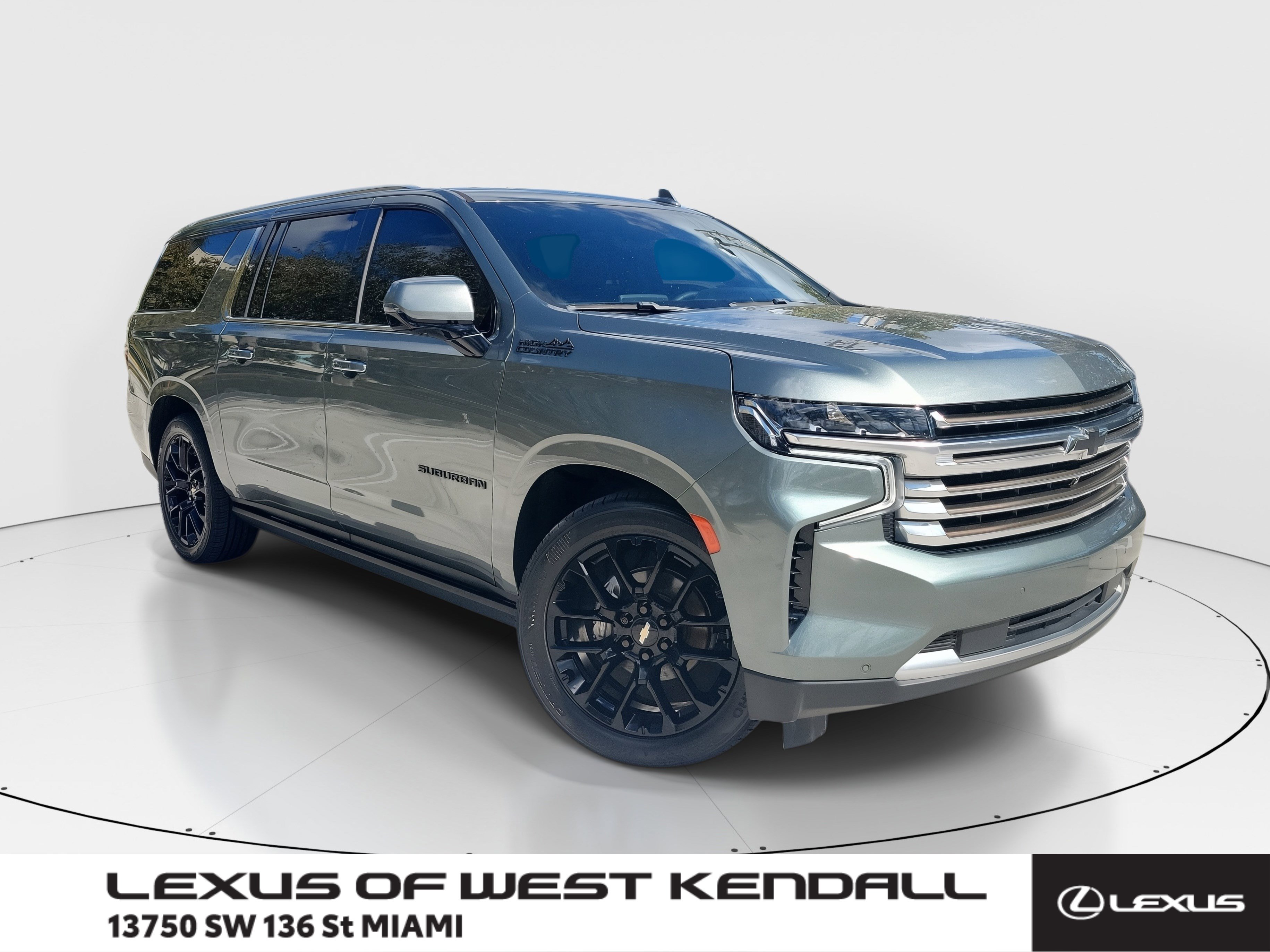 Used 2023 Chevrolet Suburban High Country image 1