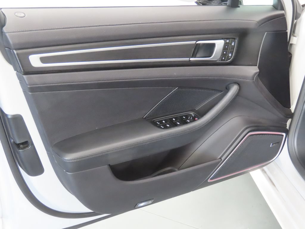 Certified 2023 Porsche Panamera RWD image 33