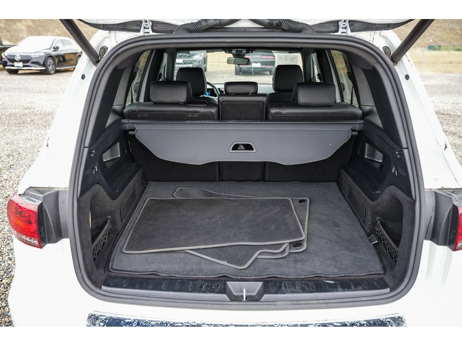 Used 2021 Mercedes-Benz GLB 250 4MATIC image 25