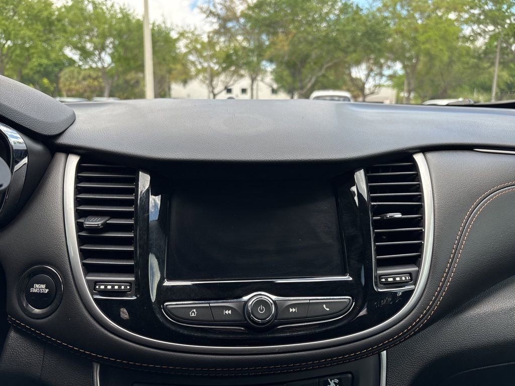 Used 2022 Chevrolet Trax LT w/ Midnight Edition image 22