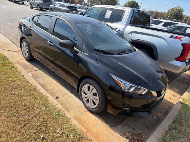 Used 2022 Nissan Versa S image 10