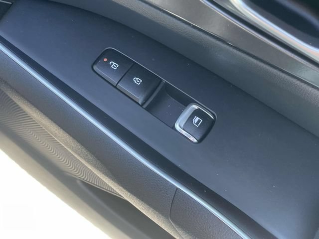 Certified 2024 Kia Sorento S FWD image 17